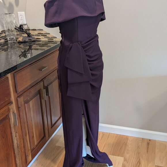 NEW Xscape Solid Side Ruched High Slit Off Shoulder Maxi Long Formal Gown Size 8 - Picture 8 of 10